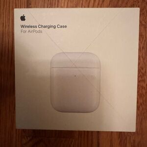 Apple AirPods Charging Case Box